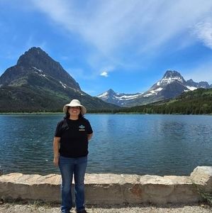 Meet your Posher, Delitha